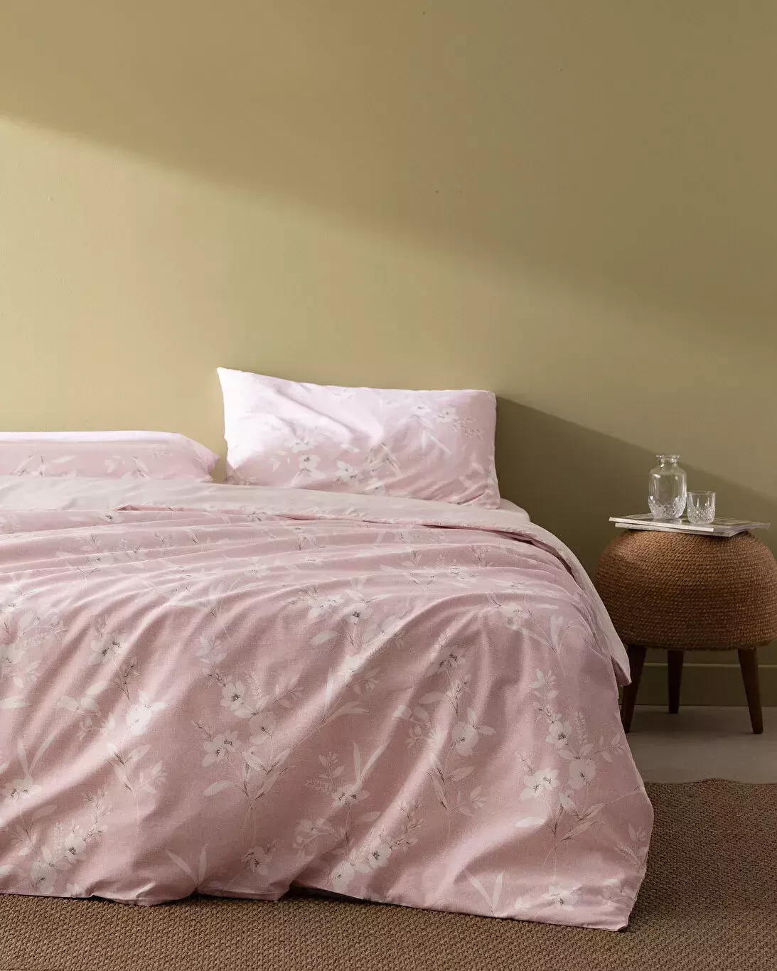 https://cdn.madamecocolebanon.com/www.madamecocolebanon.com/public/data/products/67938b2a13b93.webp