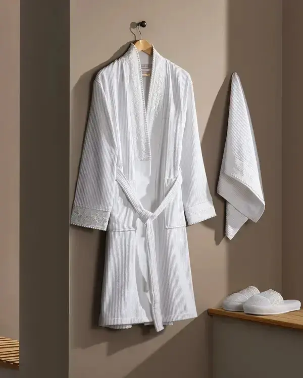 https://cdn.madamecocolebanon.com/www.madamecocolebanon.com/public/data/products_600_600/681db78620ca9.webp