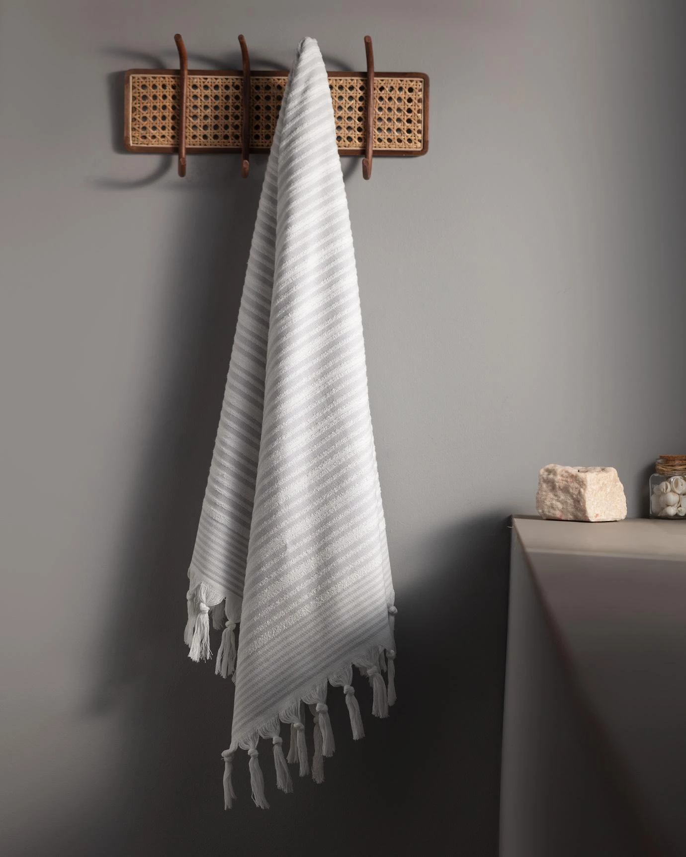 https://cdn.madamecocolebanon.com/www.madamecocolebanon.com/public/data/products_gallery/666ab4f81d93f.webp