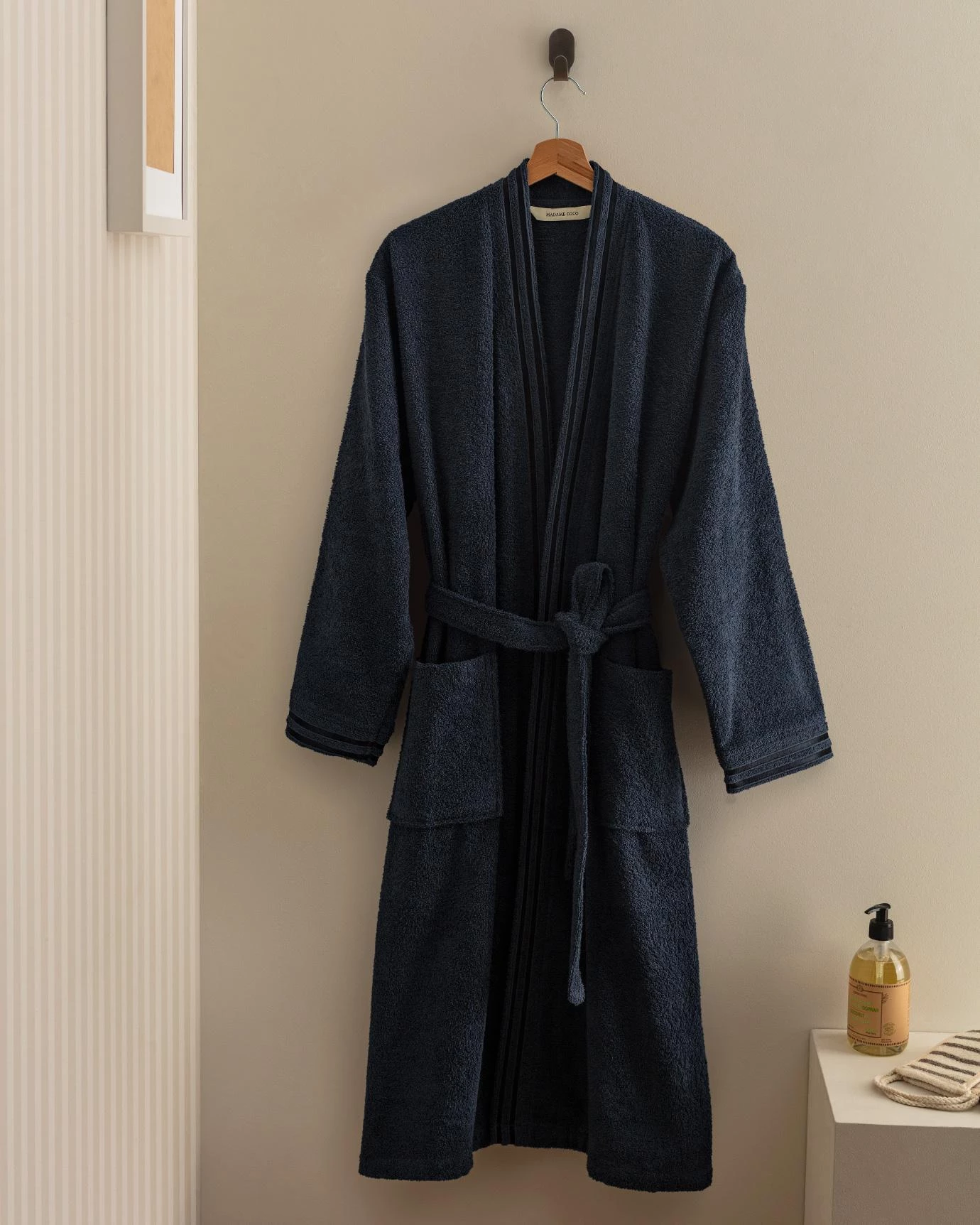 https://cdn.madamecocolebanon.com/www.madamecocolebanon.com/public/data/products_gallery/66d0196dbd745.webp