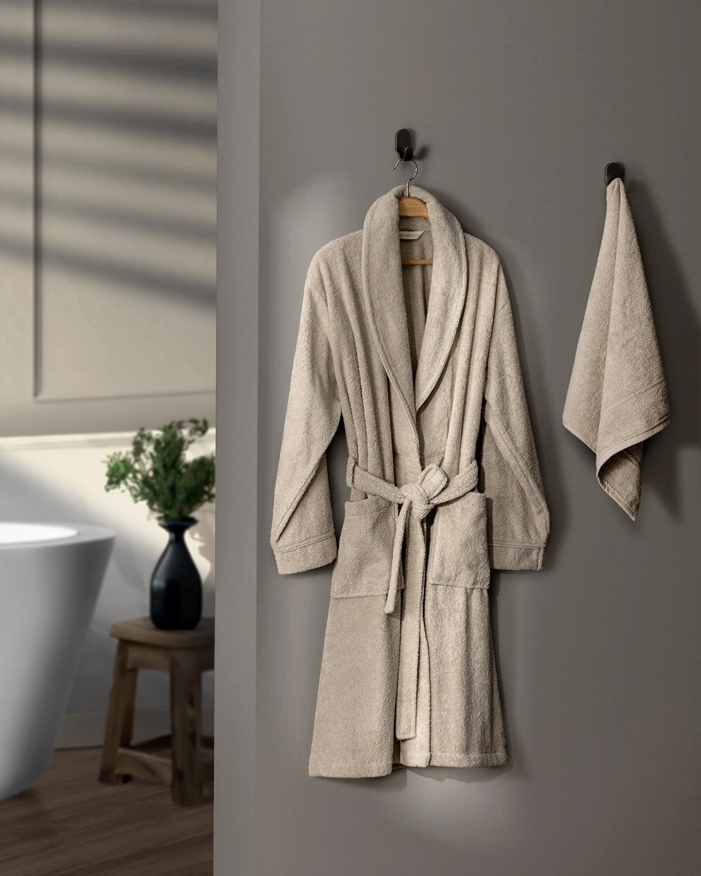 https://cdn.madamecocolebanon.com/www.madamecocolebanon.com/public/data/products_gallery/670660900d9db.webp