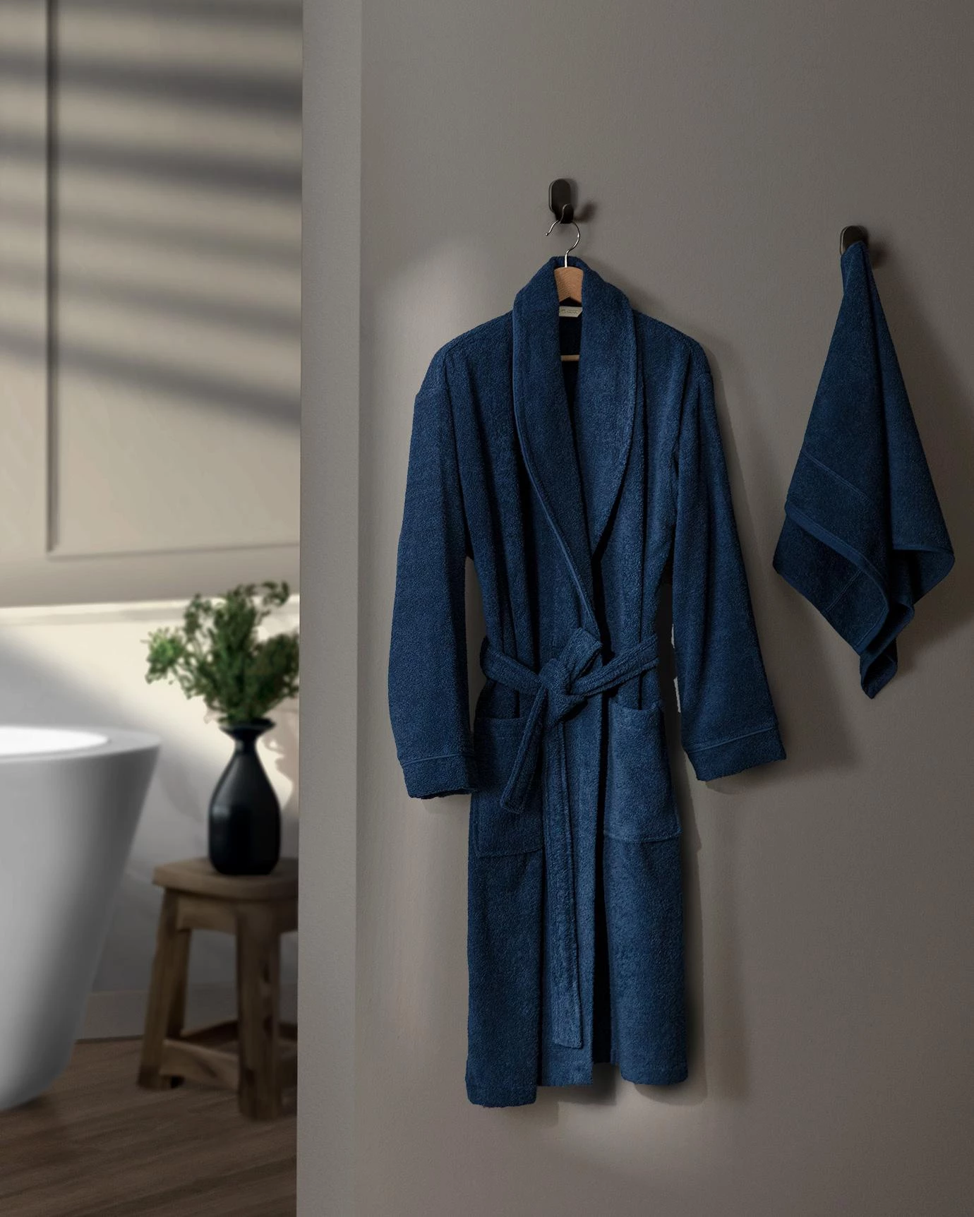 https://cdn.madamecocolebanon.com/www.madamecocolebanon.com/public/data/products_gallery/6706609b0f763.webp
