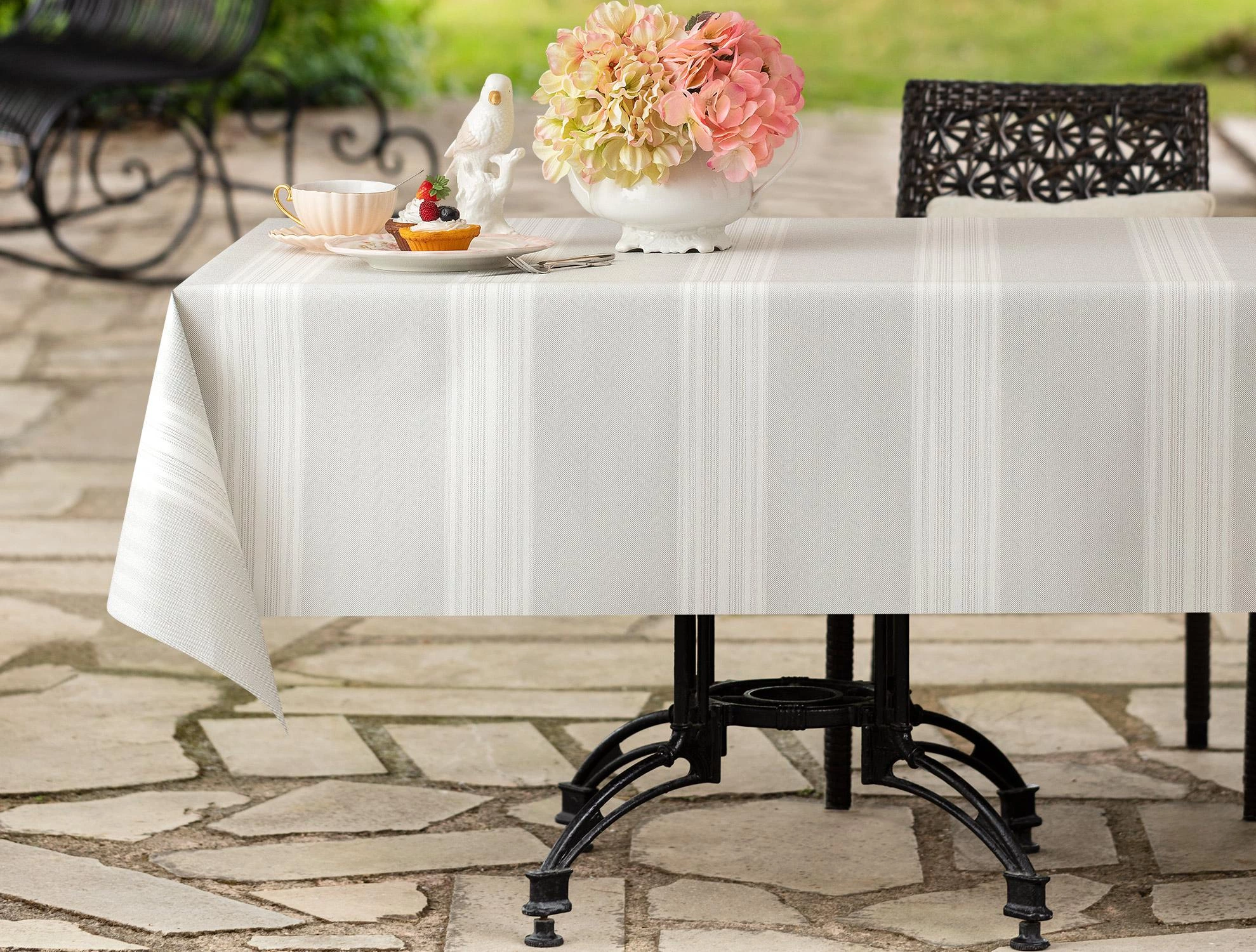 https://cdn.madamecocolebanon.com/www.madamecocolebanon.com/public/data/products_gallery/678162a58988e.webp
