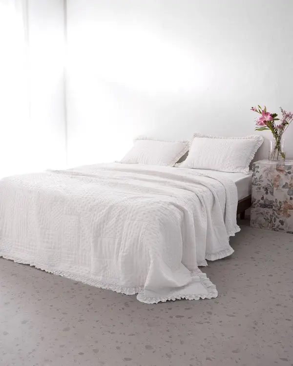 Medus  Double Size bedspread Set