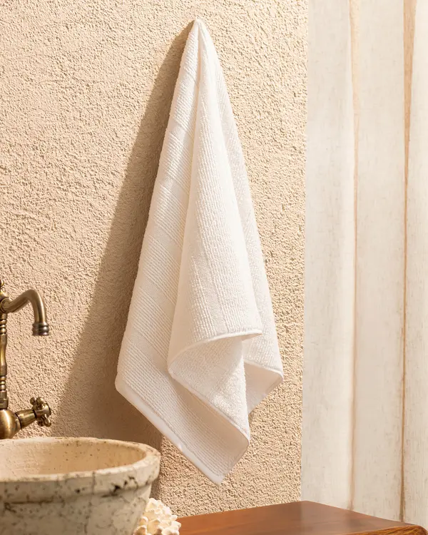 https://cdn.madamecocolebanon.com/www.madamecocolebanon.com/public/data/products_gallery_600_600/686769f996c97.webp
