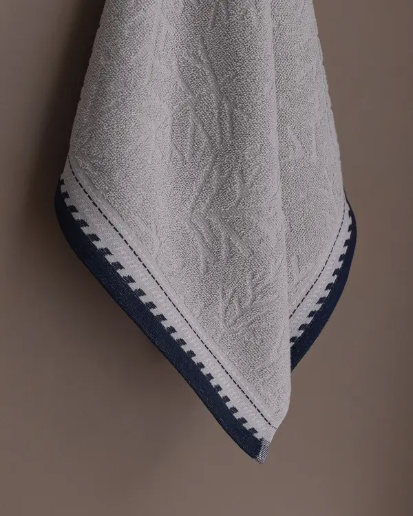 https://cdn.madamecocolebanon.com/www.madamecocolebanon.com/public/data/products_gallery_600_600/68676a1796186.webp