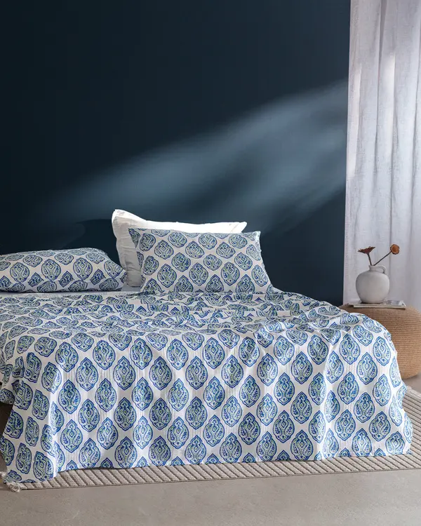 https://cdn.madamecocolebanon.com/www.madamecocolebanon.com/public/data/products_gallery_600_600/68676af79201a.webp